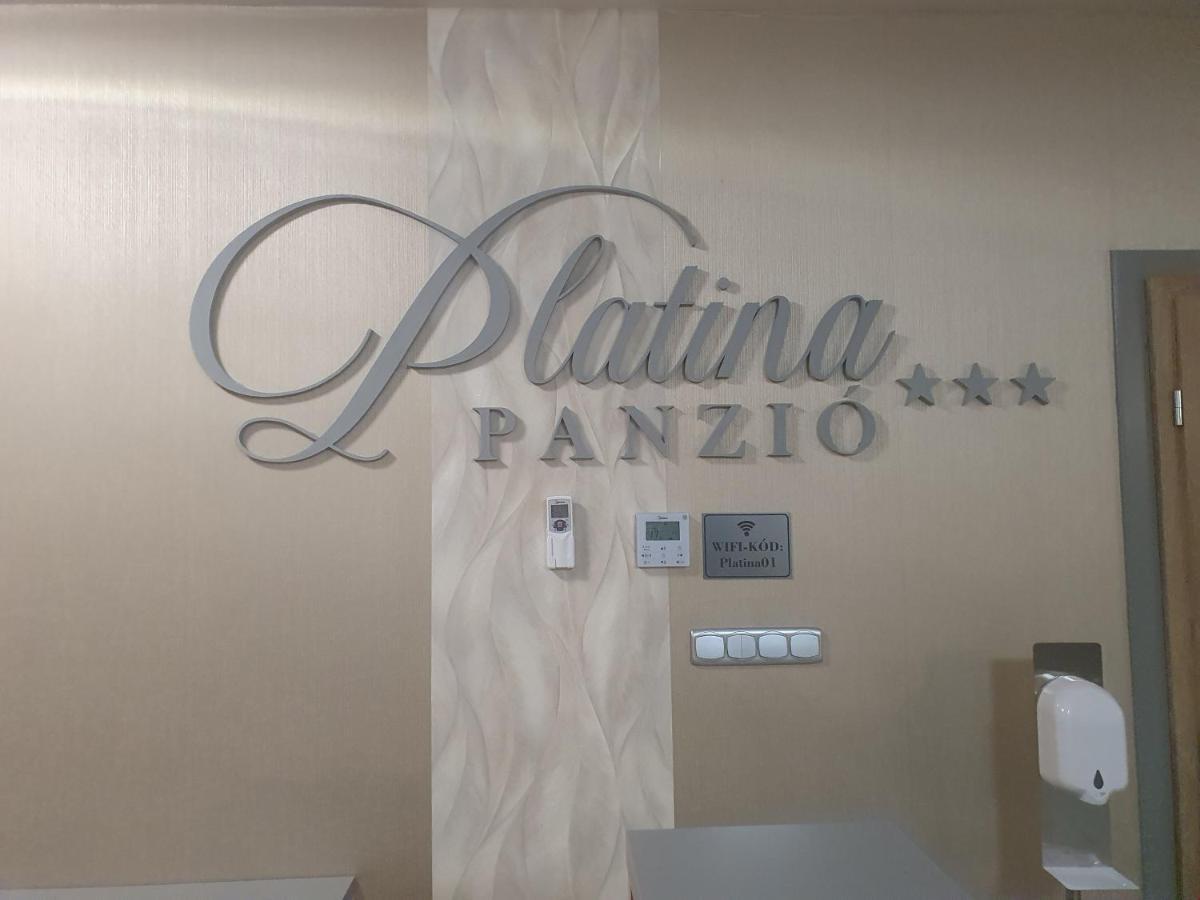 Platina Panzio*** Bed & Breakfast Ujhartyan ภายนอก รูปภาพ