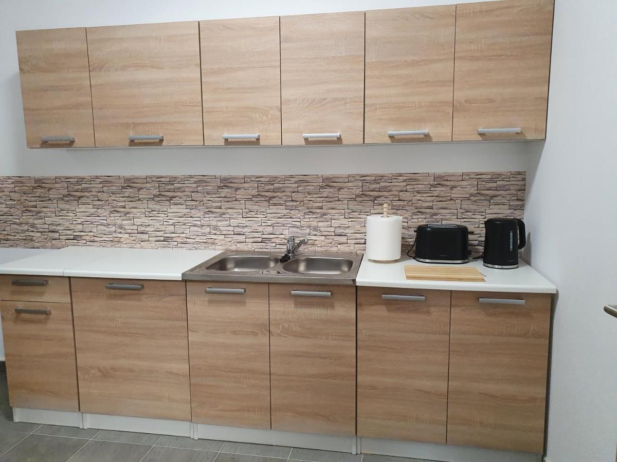Platina Panzio*** Bed & Breakfast Ujhartyan ภายนอก รูปภาพ