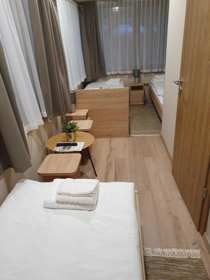 Platina Panzio*** Bed & Breakfast Ujhartyan ภายนอก รูปภาพ