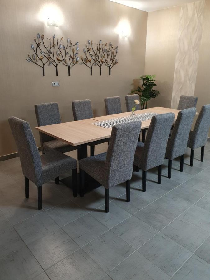 Platina Panzio*** Bed & Breakfast Ujhartyan ภายนอก รูปภาพ